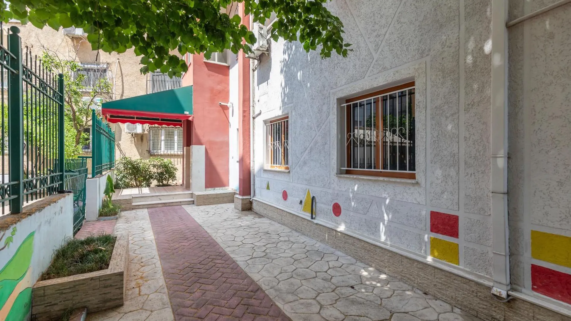 Tirana City Center Apartment 0*,  Arnavutluk